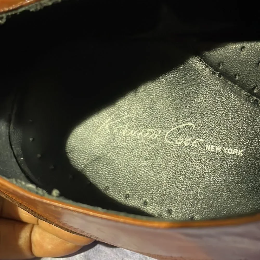 Kenneth Cole Men’s Shoe. Brown, Size 9.5M